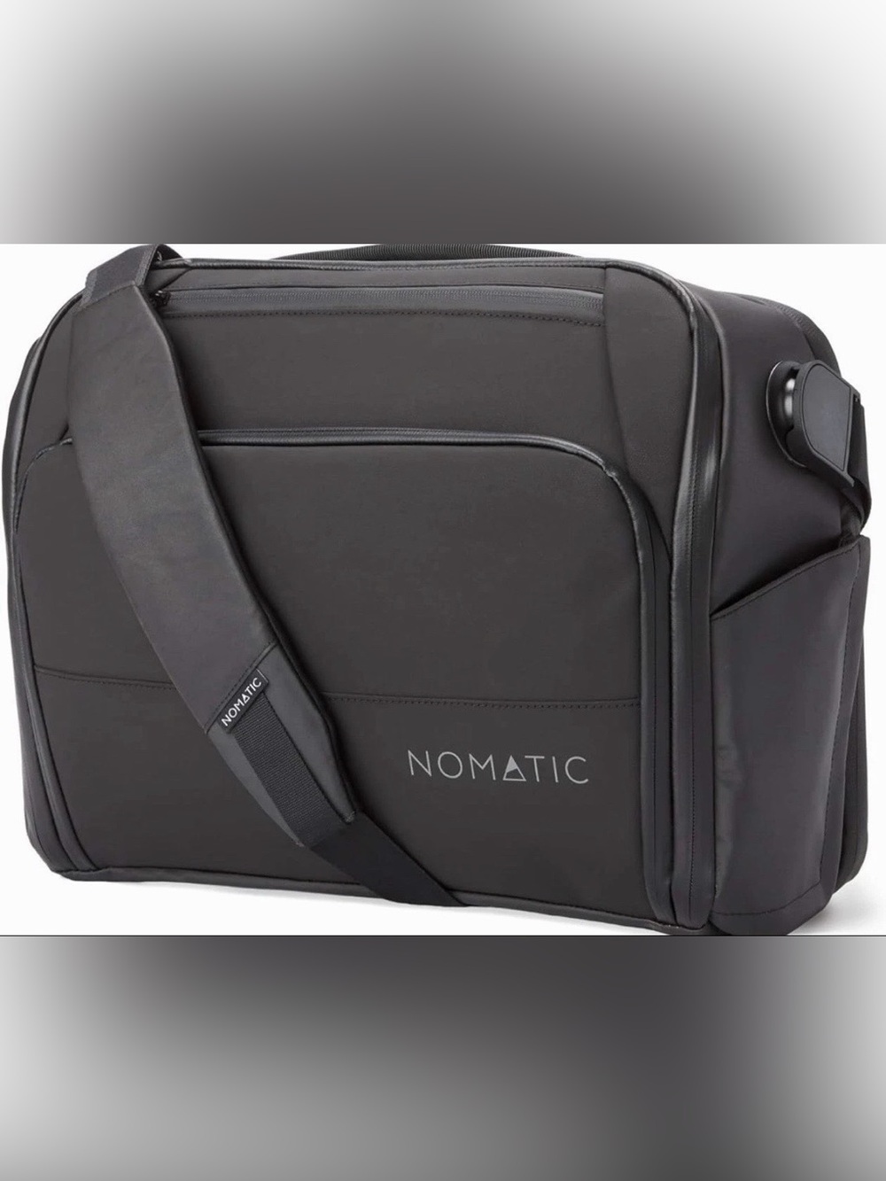 Nomatic Messenger Bag V2 – 15L Water Resistant Laptop Messenger Fits 16”